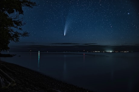 赤色彗星在华首次可见，恐引发天文爱好者抢观